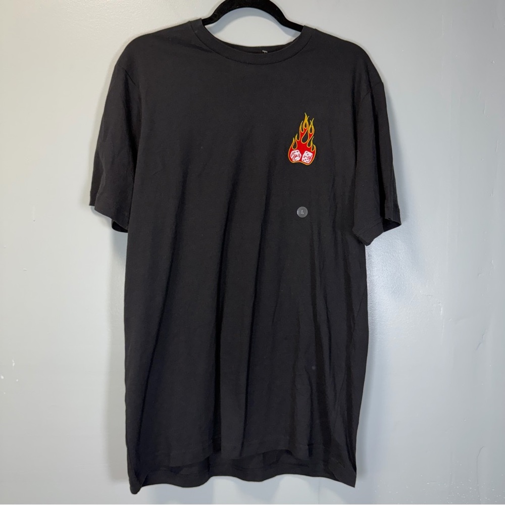 Tilly’s 9th Life Black‎ Flaming Dice Graphic T-Shirt Size Large NWT